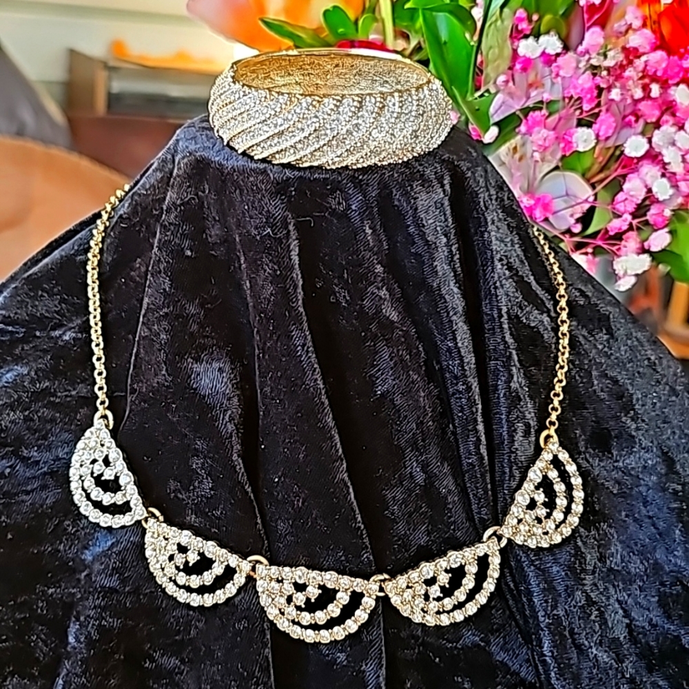 Ladies Necklace with Beautiful Bracelet. Gold tone & Rhinestones. Signed